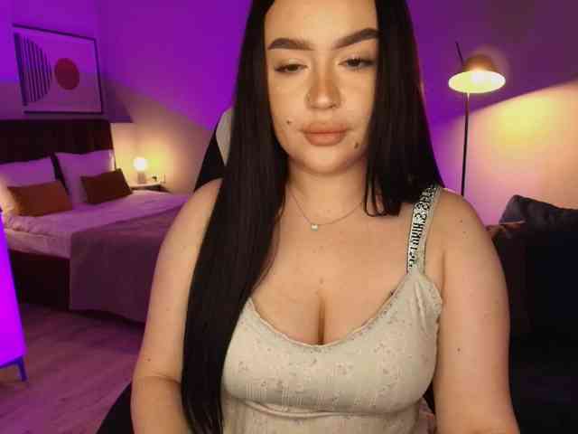 tinafox Live Webcam on BongaCams