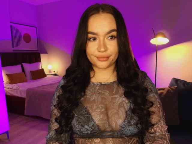 tinafox Live Webcam on BongaCams