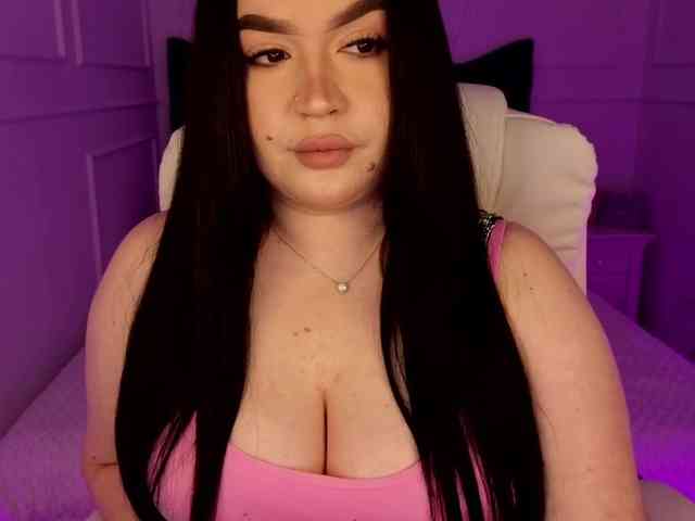 tinafox Live Webcam on BongaCams