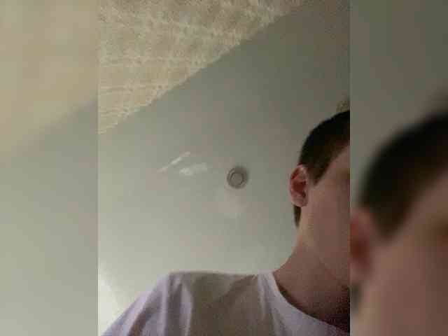 Aleszh Live Webcam on BongaCams