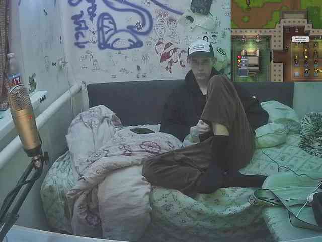 Aleszh Live Webcam on BongaCams