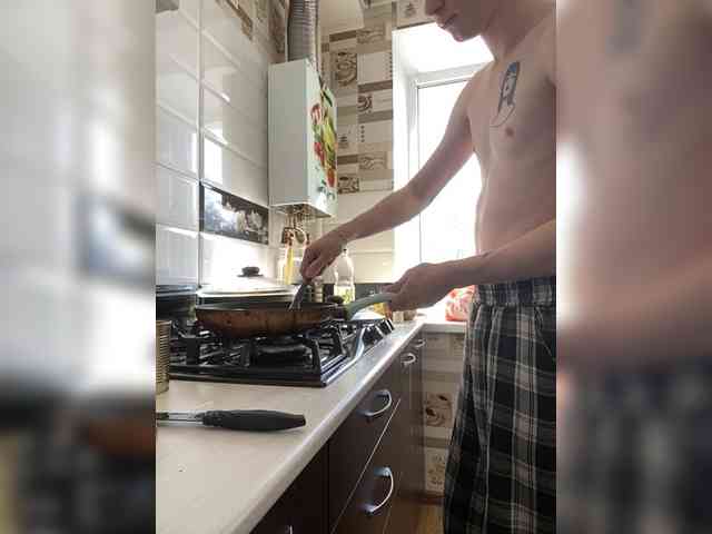 Aleszh Live Webcam on BongaCams