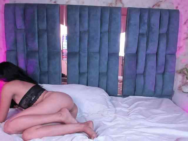 SeleneSantana webcam