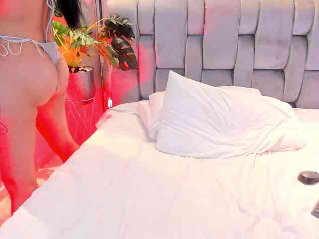 SeleneSantana webcam