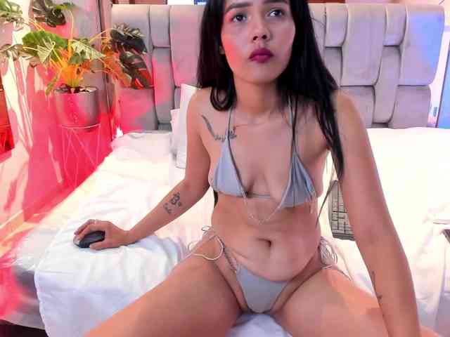 SeleneSantana webcam