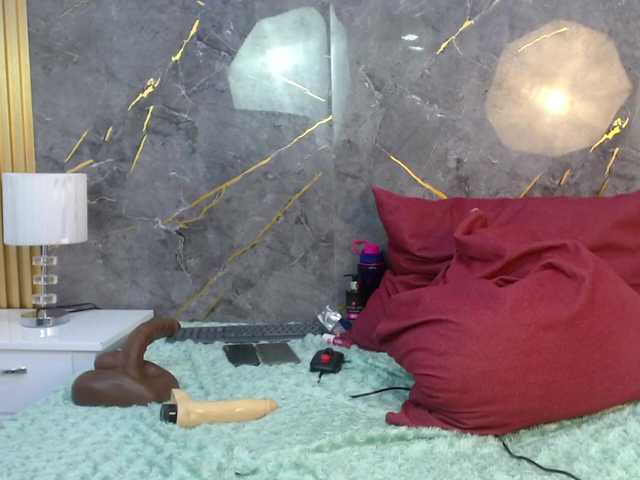 JORDAN-MOOR's BongaCams show and profile