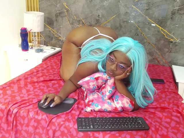 JORDAN-MOOR's BongaCams show and profile