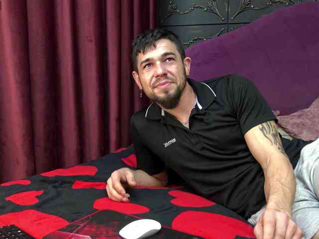 nude live sex cam BellaHelios