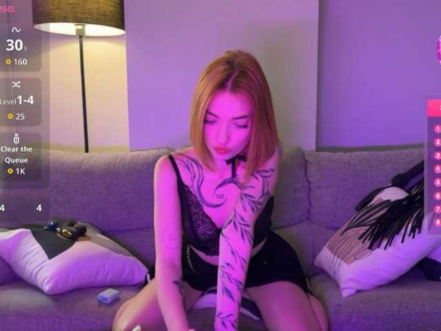 LinaVelle's BongaCams show and profile