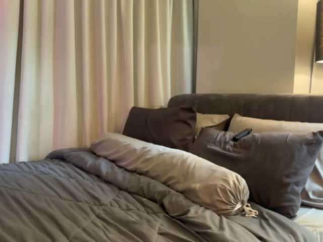 LinaVelle's BongaCams show and profile