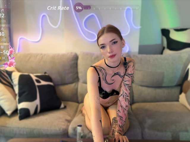 le modèle LinaVelle est en webcam porno dans un show sur le site bongacams, il possède les tags suivants: White/Caucasian,Redhead,Shaved