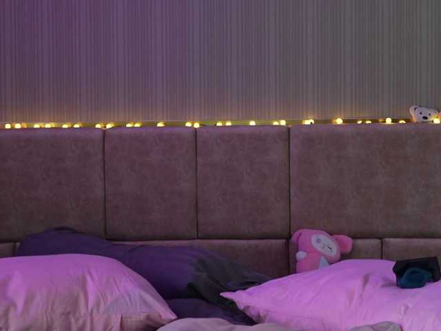 LinaVelle's BongaCams show and profile