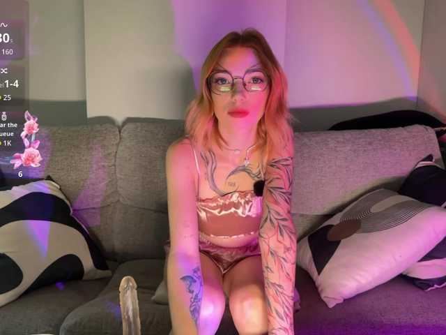 LinaVelle's BongaCams show and profile