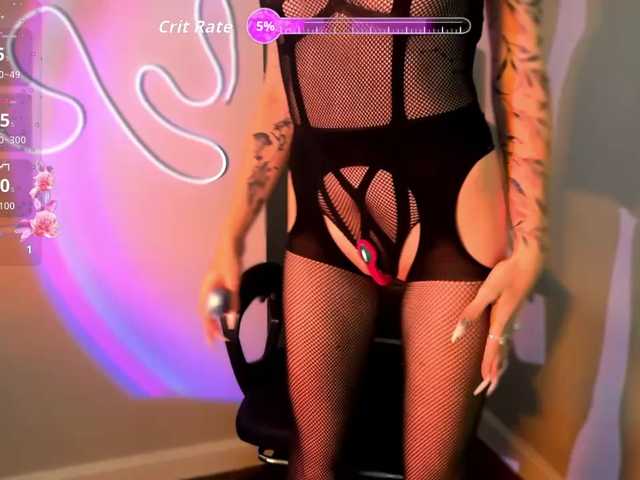 LinaVelle's BongaCams show and profile