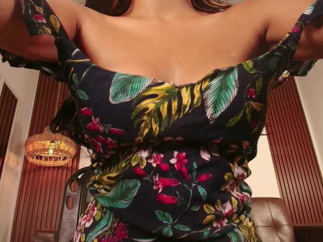 Alice-blaker's BongaCams show and profile