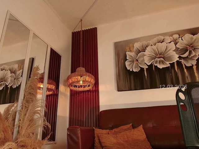 Alice-blaker's BongaCams show and profile