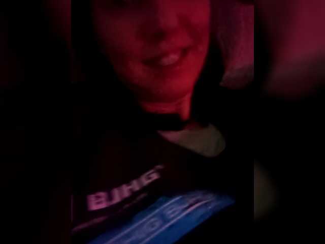 Milashka17's BongaCams show and profile