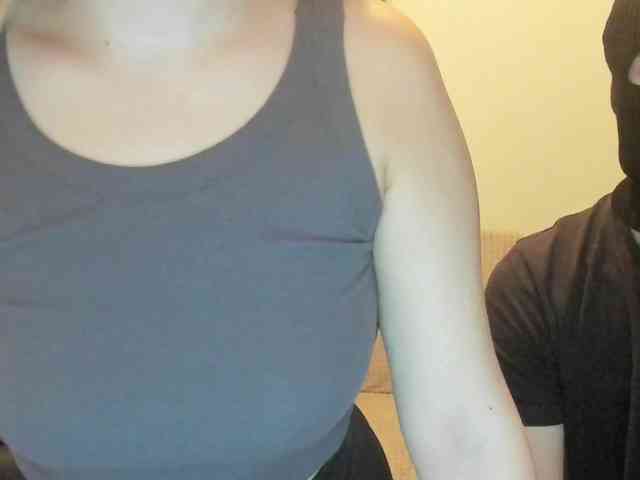 AlexandAlinasweetcouple