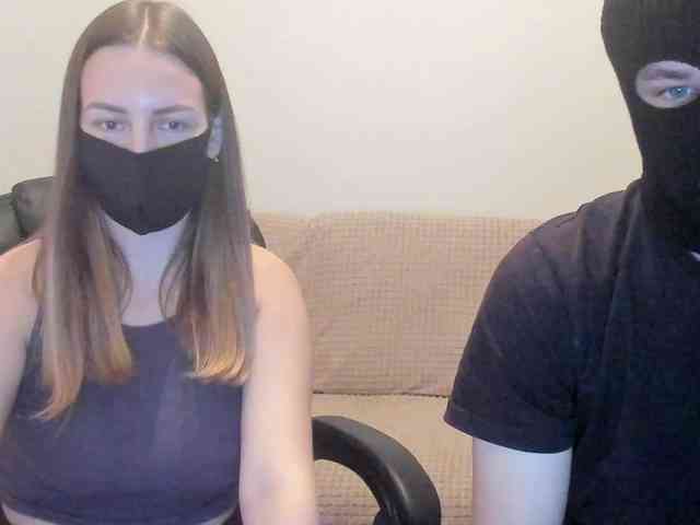 AlexandAlinasweetcouple webcam