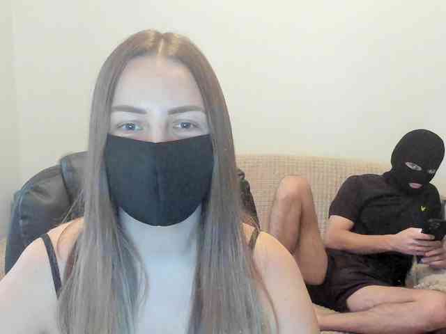 AlexandAlinasweetcouple webcam