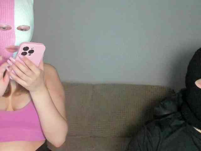 AlexandAlinasweetcouple webcam