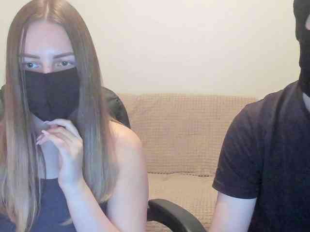 AlexandAlinasweetcouple webcam