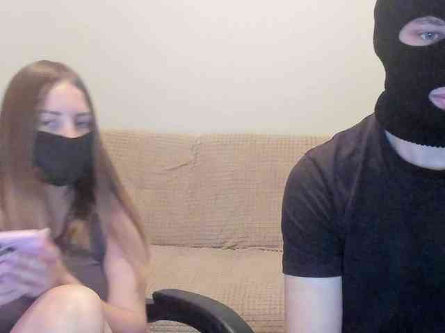 AlexandAlinasweetcouple webcam