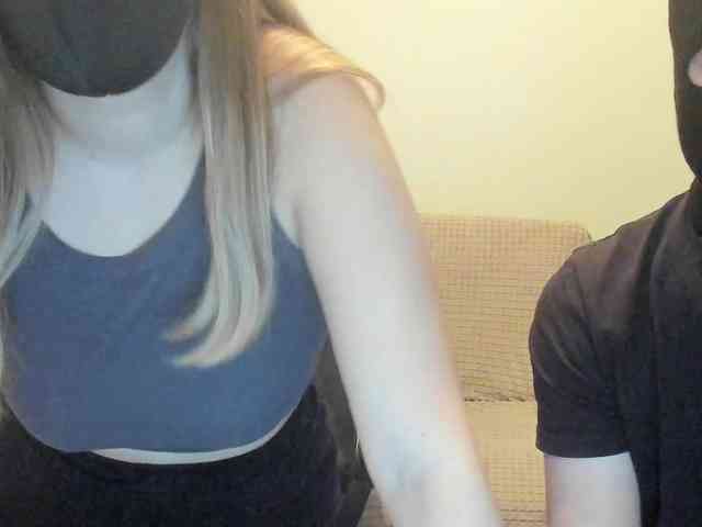 AlexandAlinasweetcouple webcam