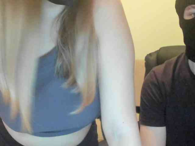 AlexandAlinasweetcouple webcam