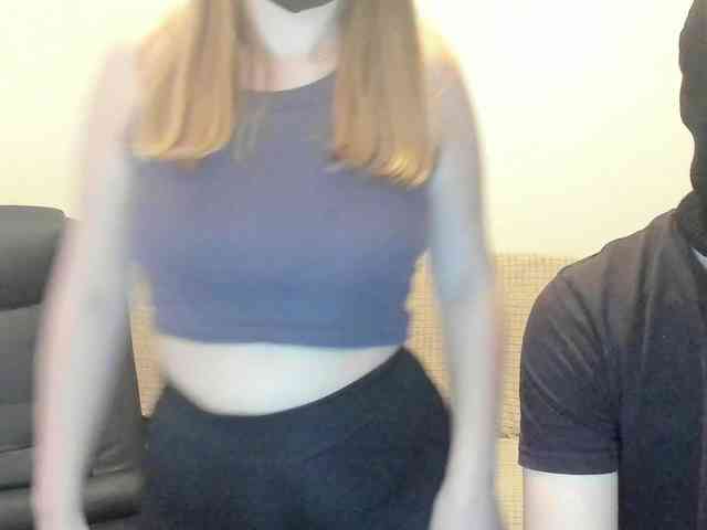 AlexandAlinasweetcouple webcam