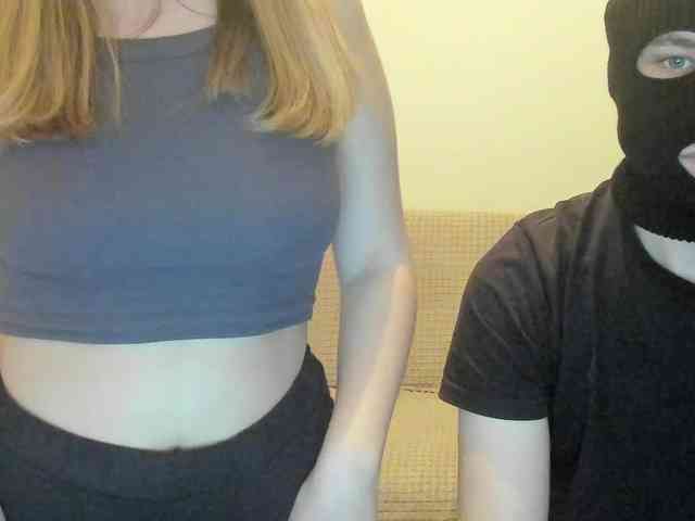 AlexandAlinasweetcouple webcam