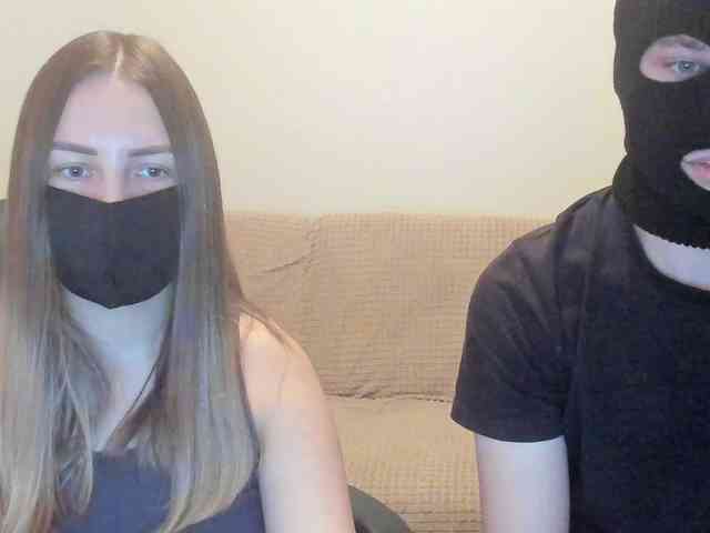 AlexandAlinasweetcouple webcam