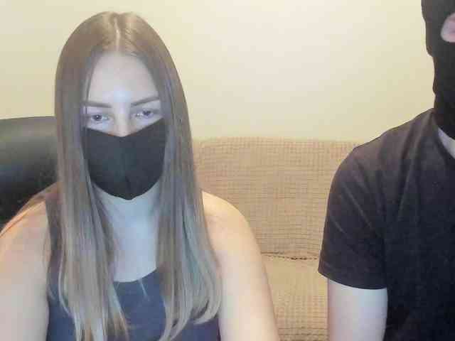AlexandAlinasweetcouple webcam