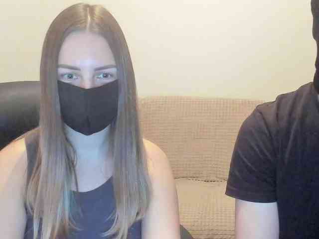AlexandAlinasweetcouple webcam
