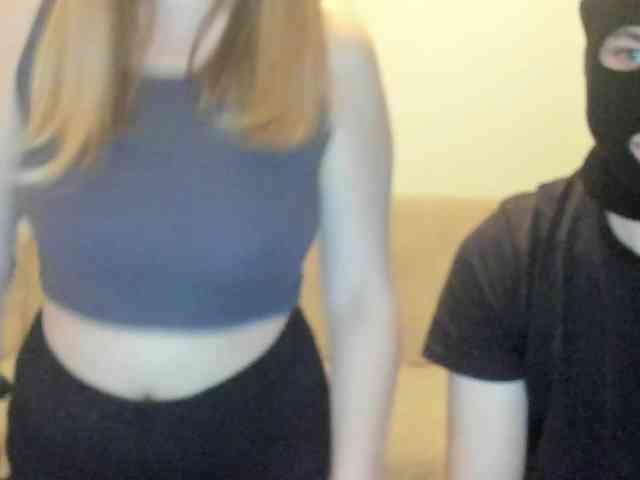 AlexandAlinasweetcouple webcam