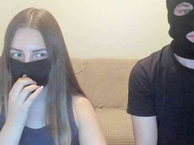 AlexandAlinasweetcouple webcam