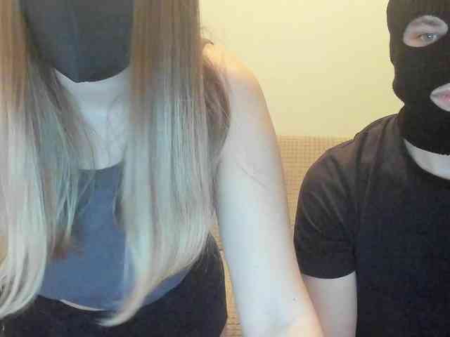 AlexandAlinasweetcouple webcam