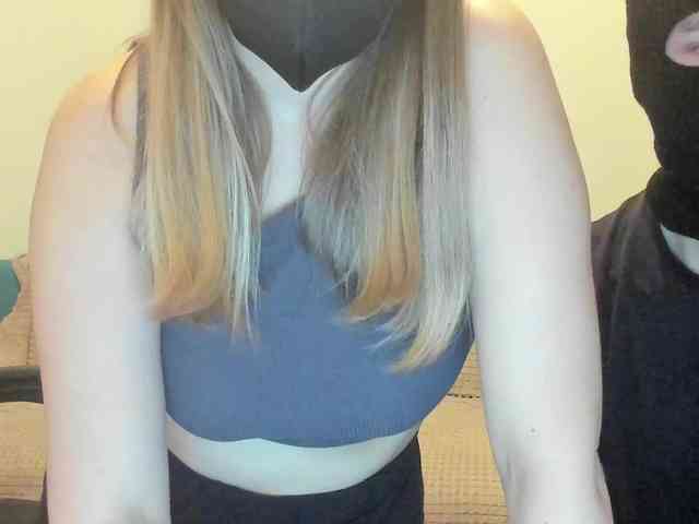 AlexandAlinasweetcouple webcam