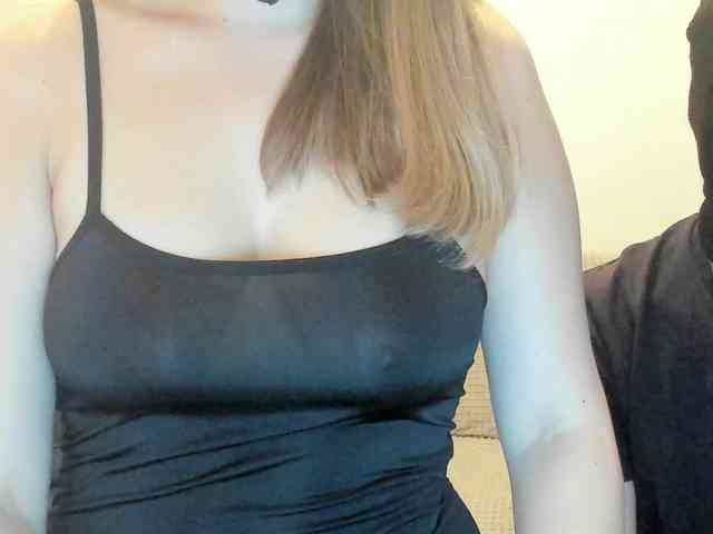 AlexandAlinasweetcouple webcam