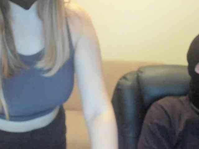 AlexandAlinasweetcouple webcam