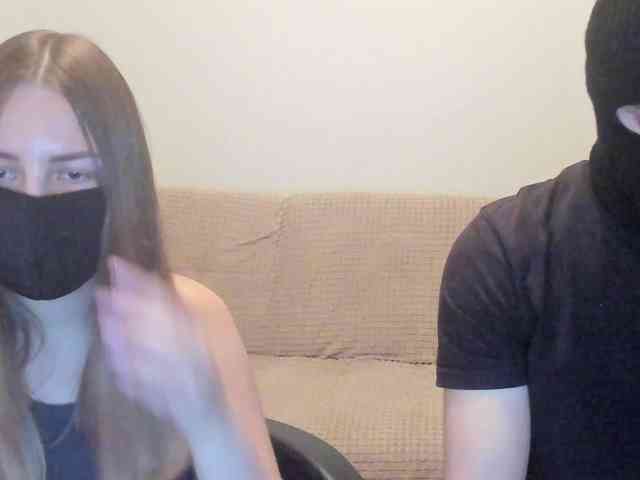 AlexandAlinasweetcouple webcam
