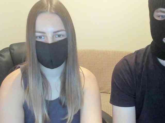 AlexandAlinasweetcouple webcam