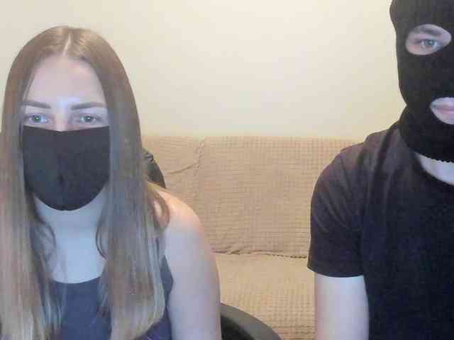AlexandAlinasweetcouple webcam