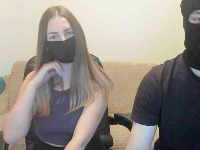 AlexandAlinasweetcouple webcam