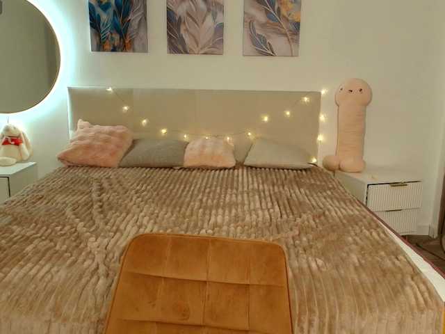 Sateitelu's BongaCams show and profile