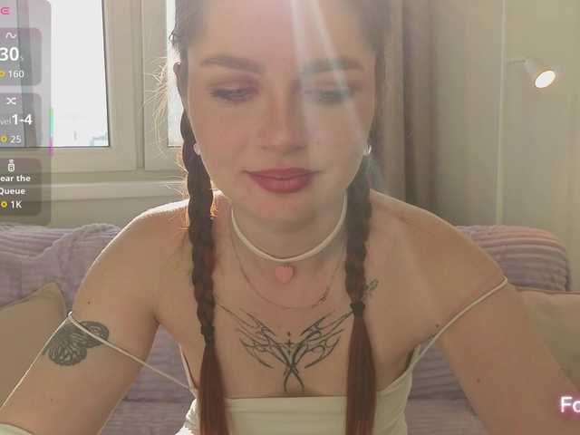 Sateitelu's BongaCams show and profile