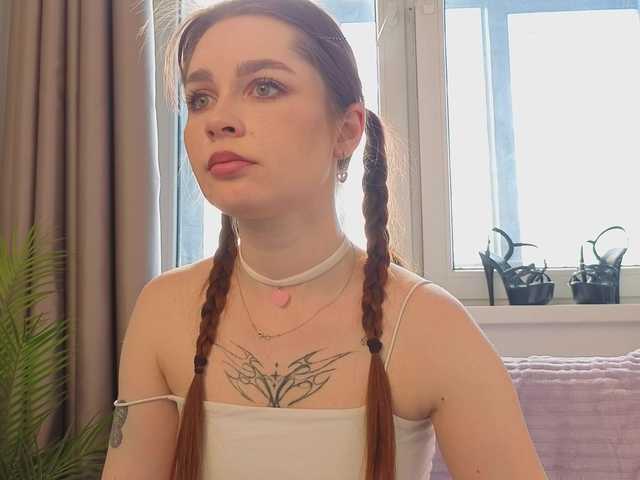 Sateitelu's BongaCams show and profile