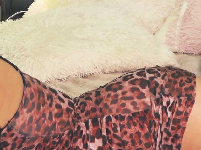 SophiaVelvet's BongaCams show and profile