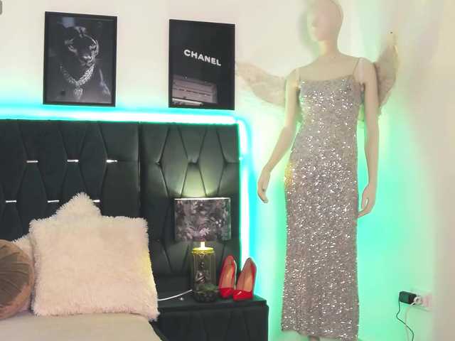 SophiaVelvet's BongaCams show and profile