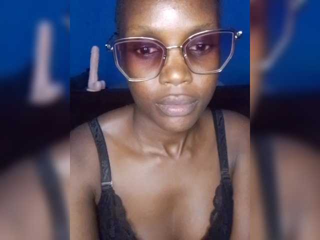 Hot-sexy-bitch's BongaCams show and profile